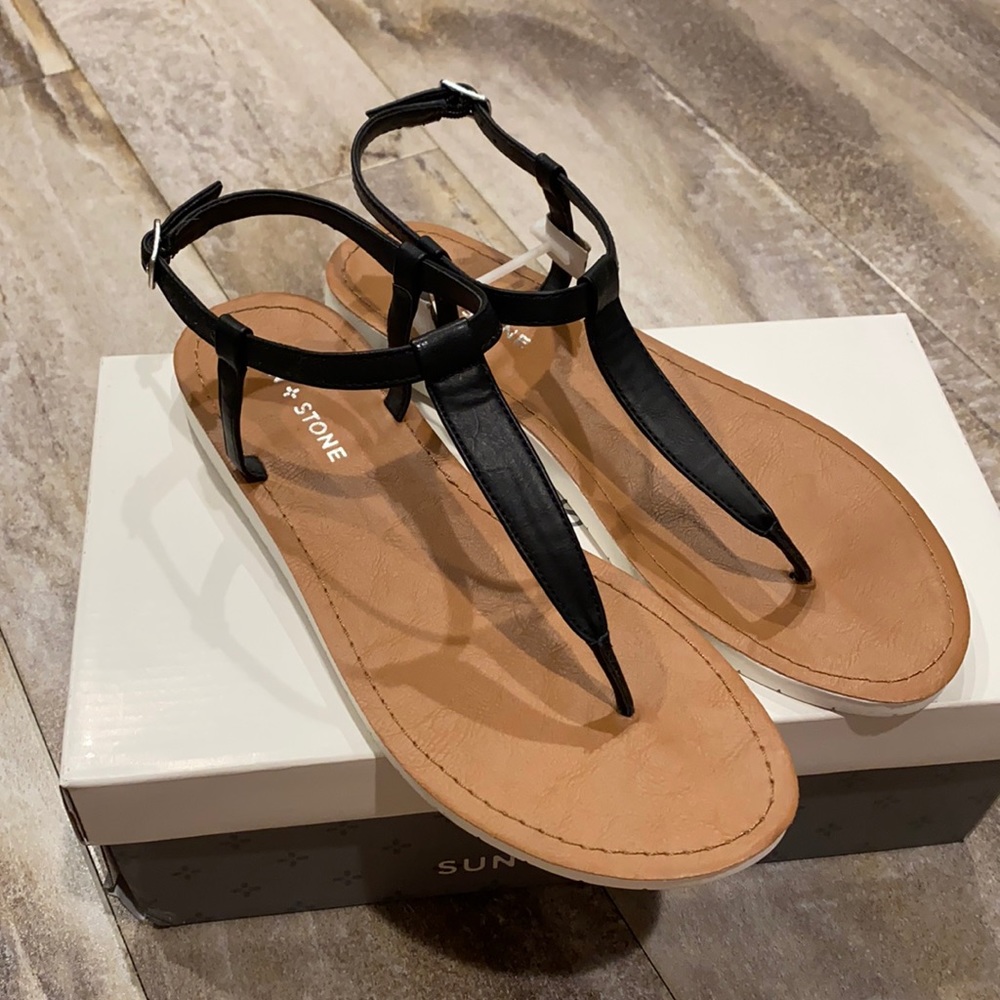 Black Strappy Sandal BRAND NEW IN BOX size 8.5